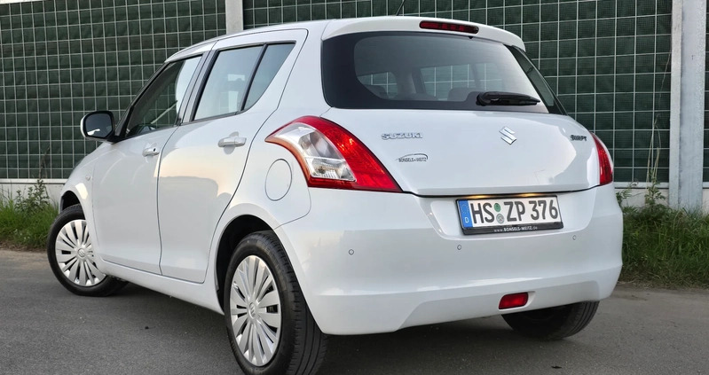 Suzuki Swift cena 28800 przebieg: 170000, rok produkcji 2016 z Mogielnica małe 596